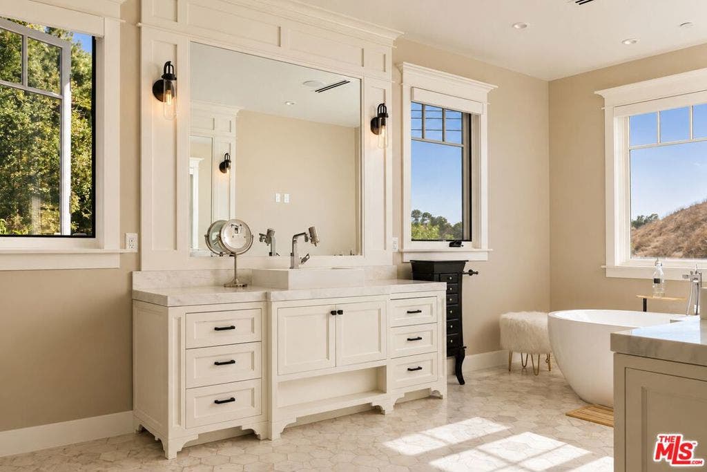 25081 Lewis And Clark Road, Hidden Hills, CA 91302 25081 Lewis And Clark Road, Hidden Hills, CA 91302