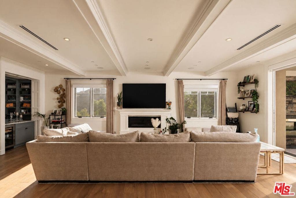 25081 Lewis And Clark Road, Hidden Hills, CA 91302 25081 Lewis And Clark Road, Hidden Hills, CA 91302