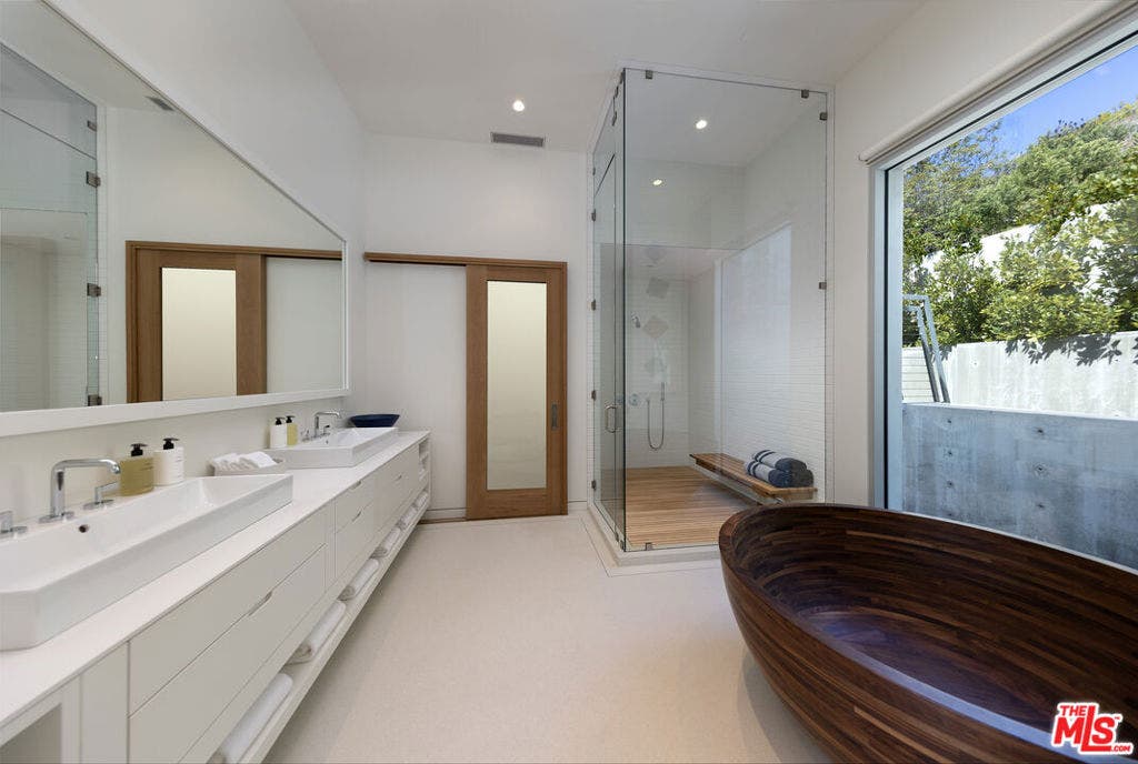 24689 Pacific Coast Highway, Malibu, CA 90265