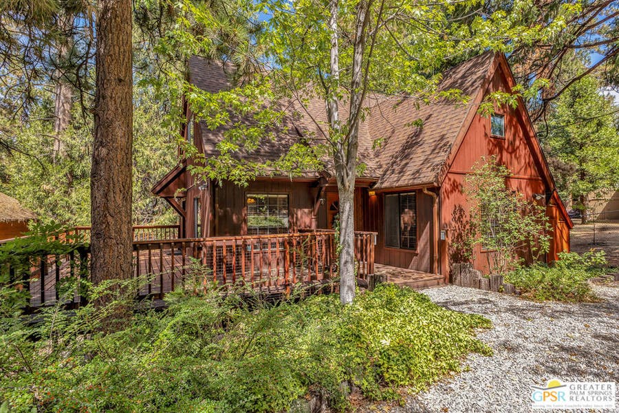 Property photo for 25307 Acorn Lane, Idyllwild, CA