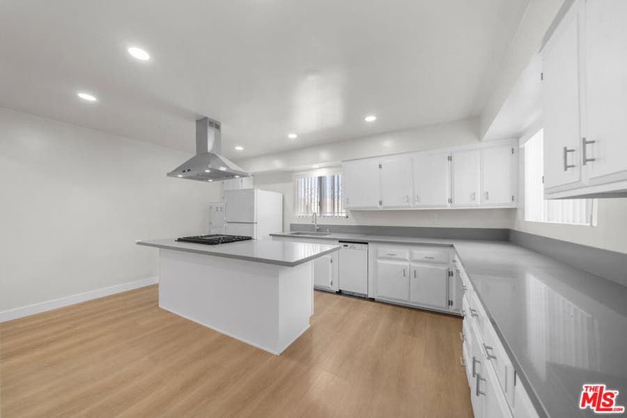 Property photo for Los Angeles, CA