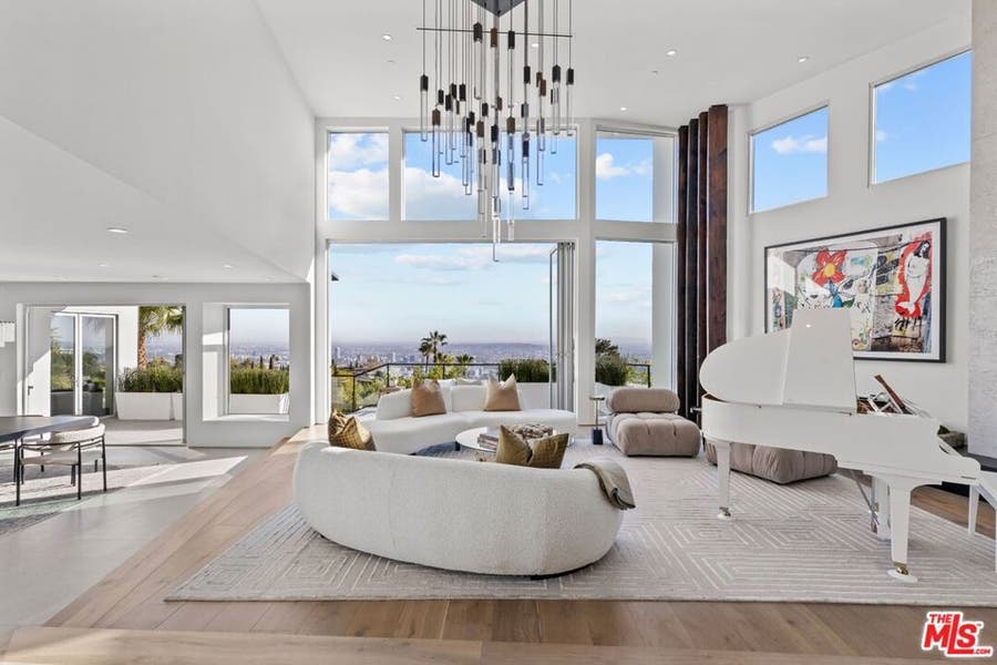 Property photo for 9270 Kinglet Drive, Los Angeles, CA