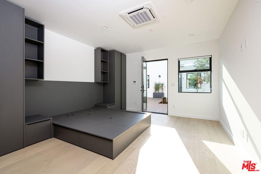 Property photo for 1325 Cabrillo Avenue, #10, Venice, CA