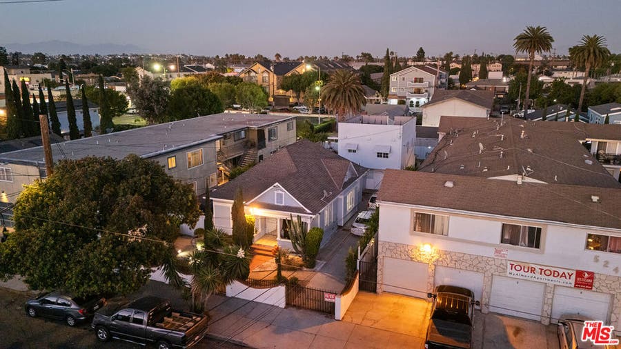 Property photo for 530 Almond Avenue, Long Beach, CA