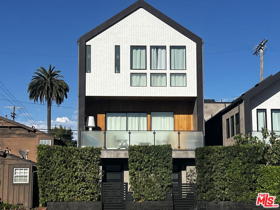 Property photo for 2606 S Barrington Avenue, Los Angeles, CA
