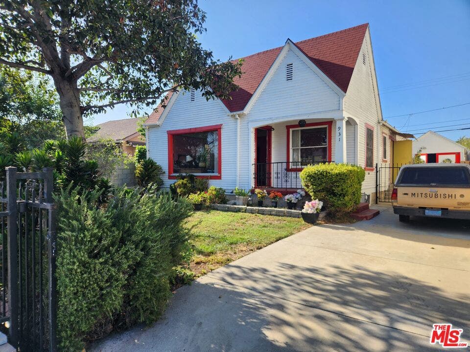 931 E Hyde Park Boulevard, Inglewood, CA 90302 931 E Hyde Park Boulevard, Inglewood, CA 90302