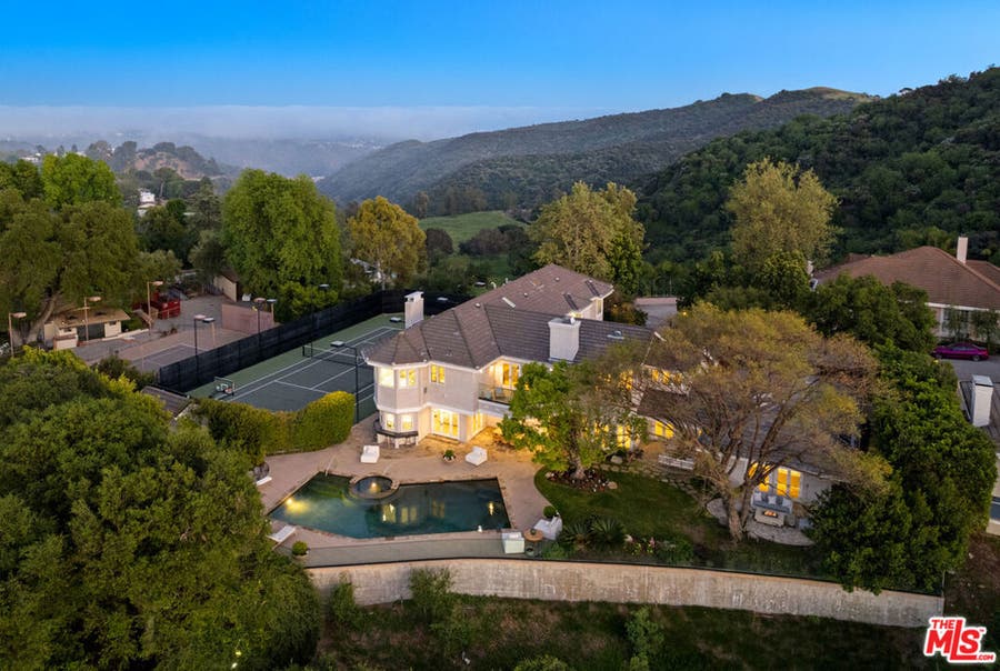Property photo for 3123 Stone Oak Drive, Los Angeles, CA