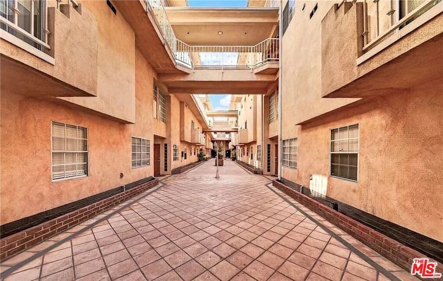 Property photo for 321 W Queen Street, #24, Inglewood, CA