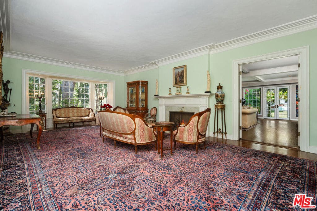 251 N Bristol Avenue, Los Angeles, CA 90049 251 N Bristol Avenue, Los Angeles, CA 90049