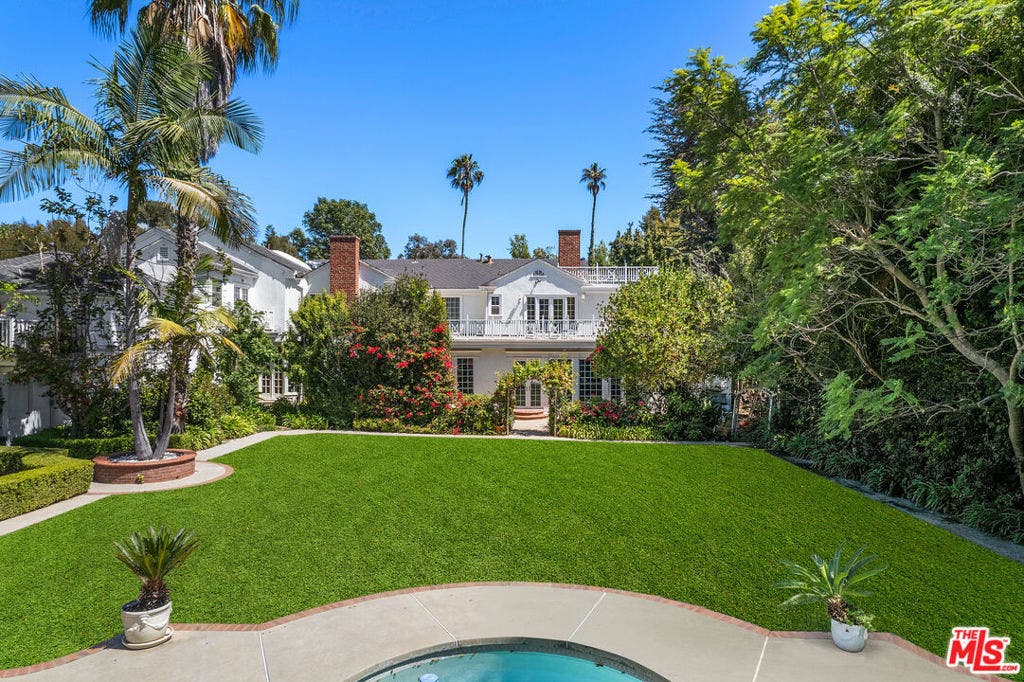 251 N Bristol Avenue, Los Angeles, CA 90049 251 N Bristol Avenue, Los Angeles, CA 90049