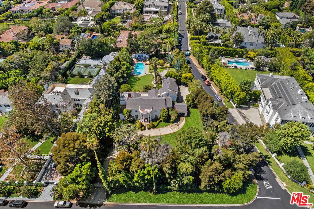251 N Bristol Avenue, Los Angeles, CA 90049 251 N Bristol Avenue, Los Angeles, CA 90049