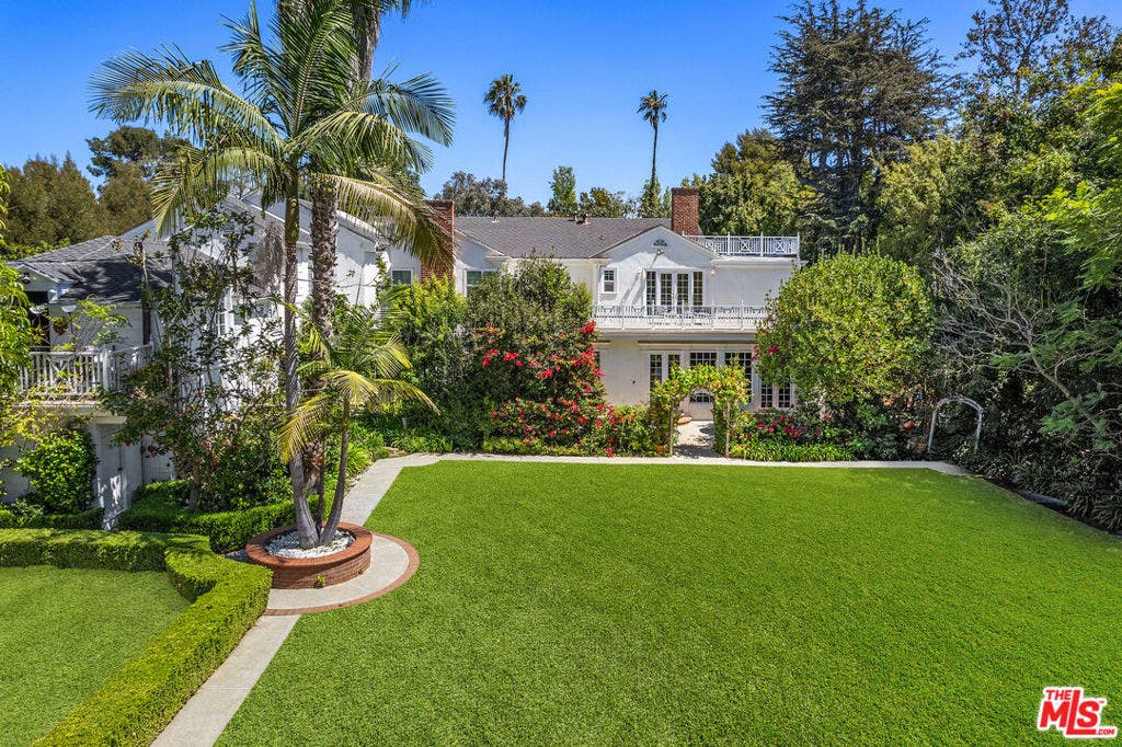 251 N Bristol Avenue, Los Angeles, CA 90049 251 N Bristol Avenue, Los Angeles, CA 90049