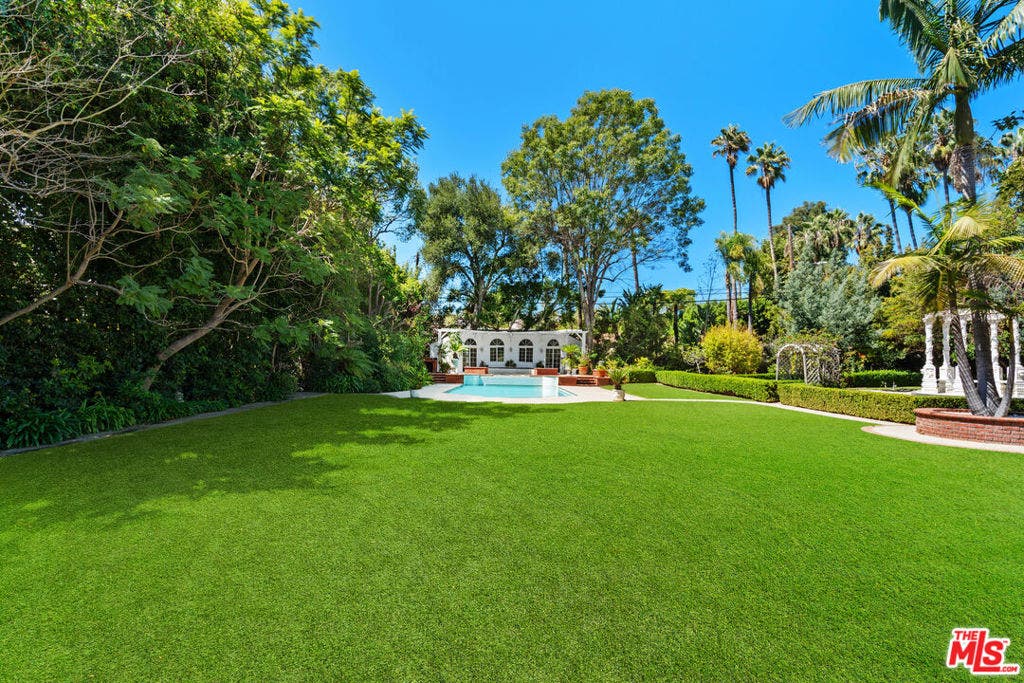 251 N Bristol Avenue, Los Angeles, CA 90049 251 N Bristol Avenue, Los Angeles, CA 90049