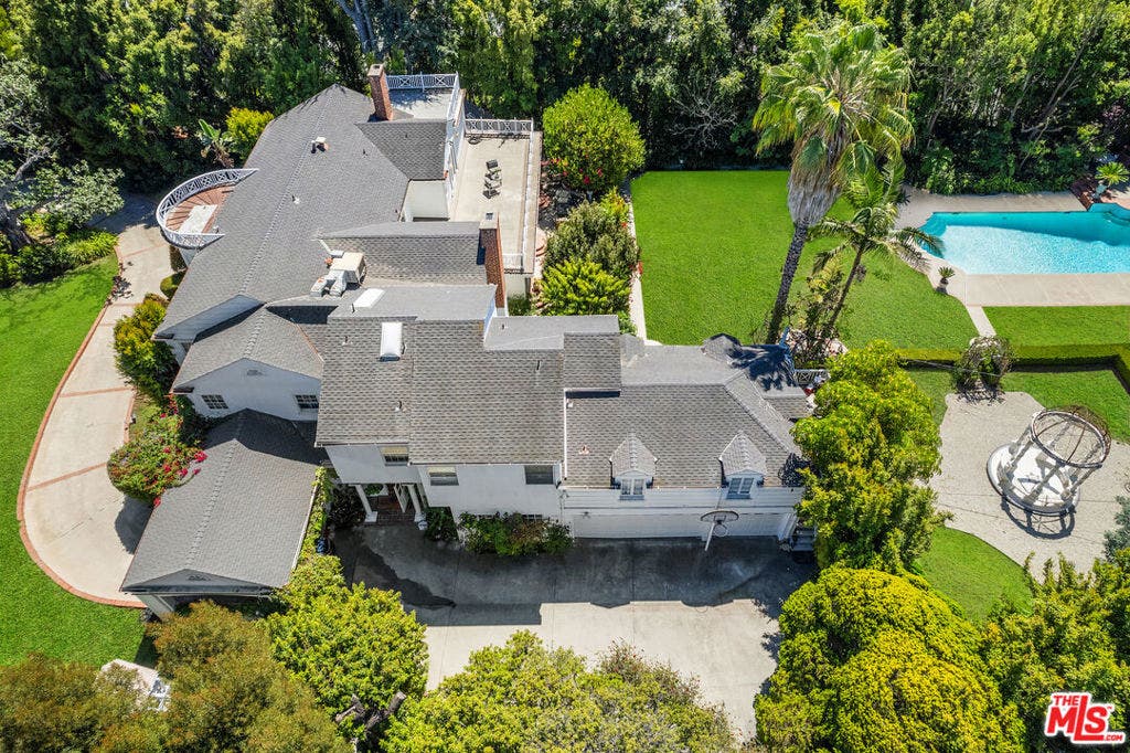 251 N Bristol Avenue, Los Angeles, CA 90049 251 N Bristol Avenue, Los Angeles, CA 90049