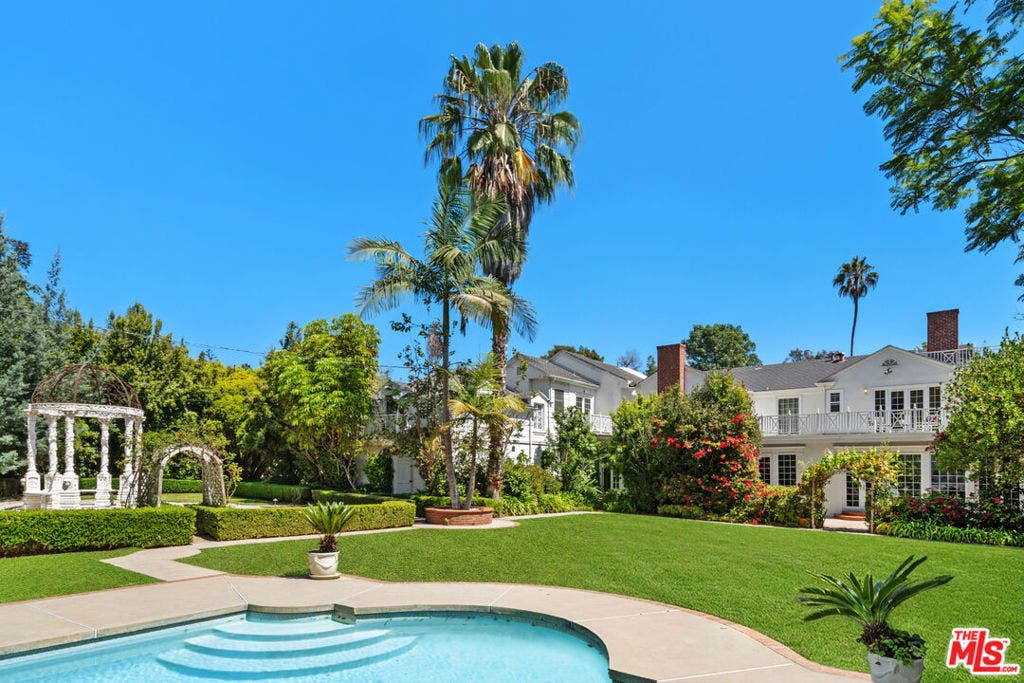 251 N Bristol Avenue, Los Angeles, CA 90049 251 N Bristol Avenue, Los Angeles, CA 90049