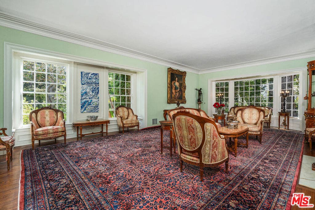 251 N Bristol Avenue, Los Angeles, CA 90049 251 N Bristol Avenue, Los Angeles, CA 90049