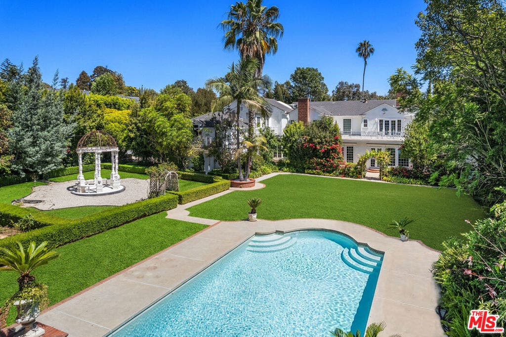 251 N Bristol Avenue, Los Angeles, CA 90049 251 N Bristol Avenue, Los Angeles, CA 90049