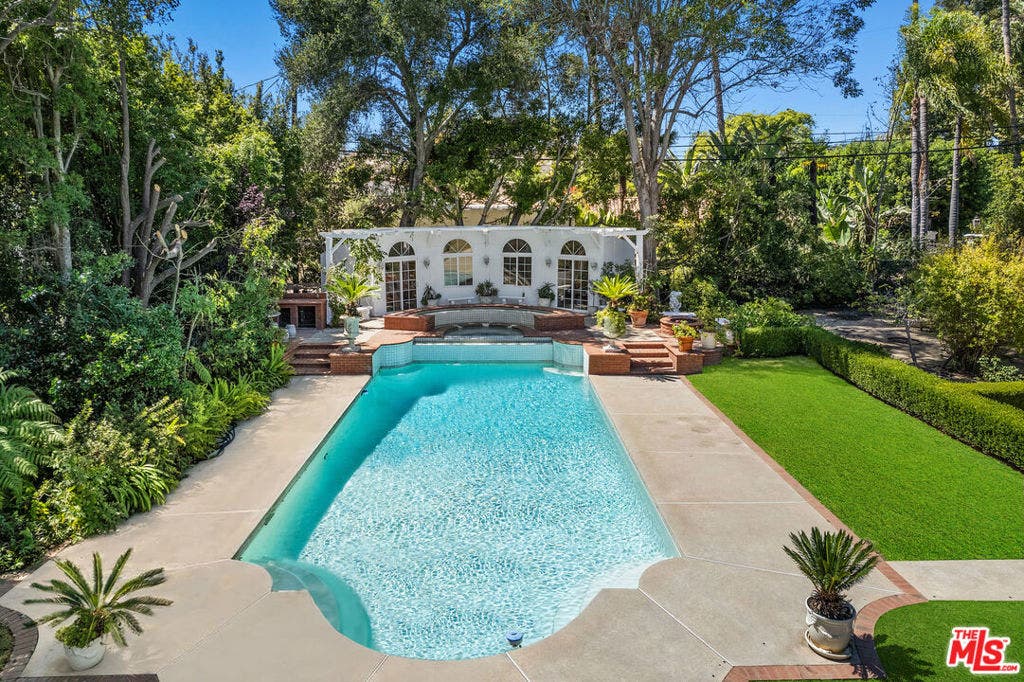 251 N Bristol Avenue, Los Angeles, CA 90049 251 N Bristol Avenue, Los Angeles, CA 90049