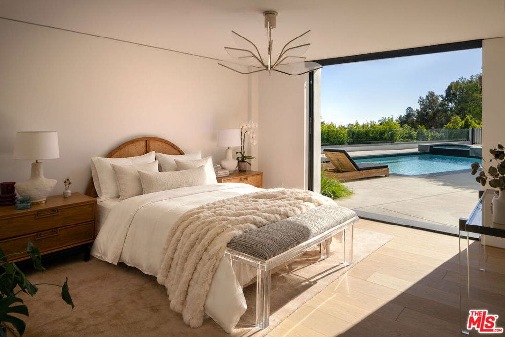 525 Arkell Drive, Beverly Hills, CA 90210 525 Arkell Drive, Beverly Hills, CA 90210