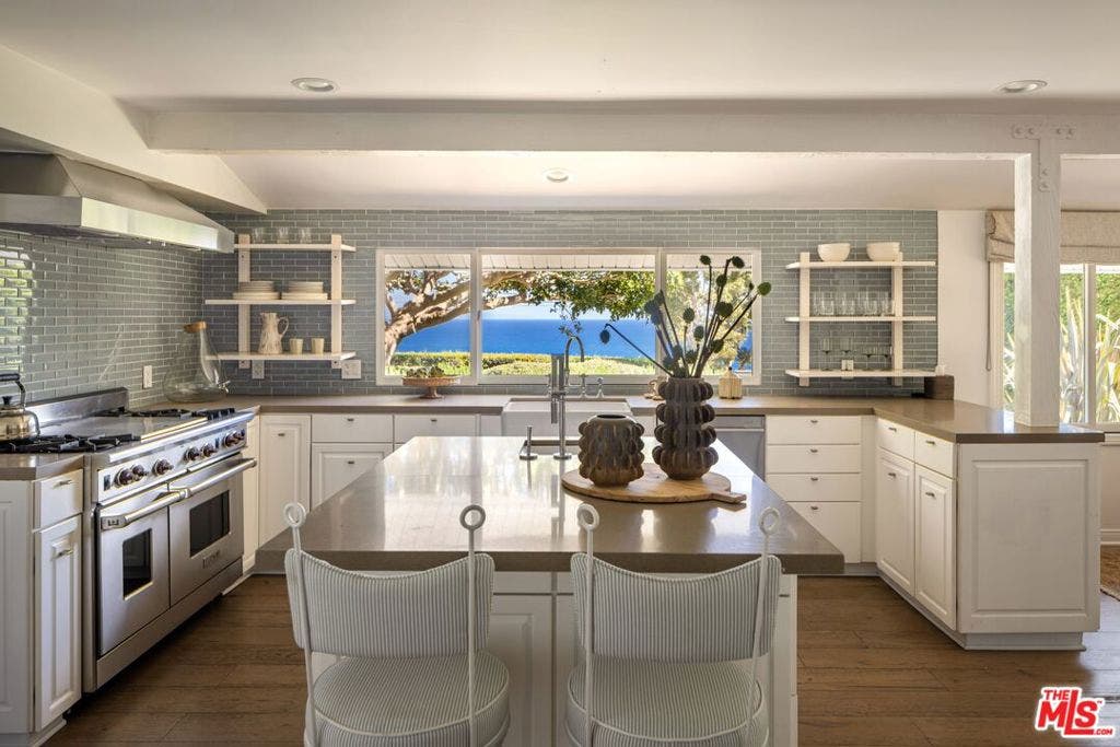 29225 Cliffside Drive, Malibu, CA 90265 29225 Cliffside Drive, Malibu, CA 90265