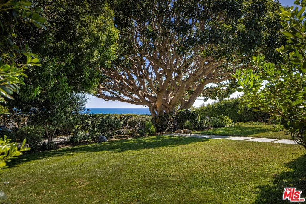29225 Cliffside Drive, Malibu, CA 90265 29225 Cliffside Drive, Malibu, CA 90265