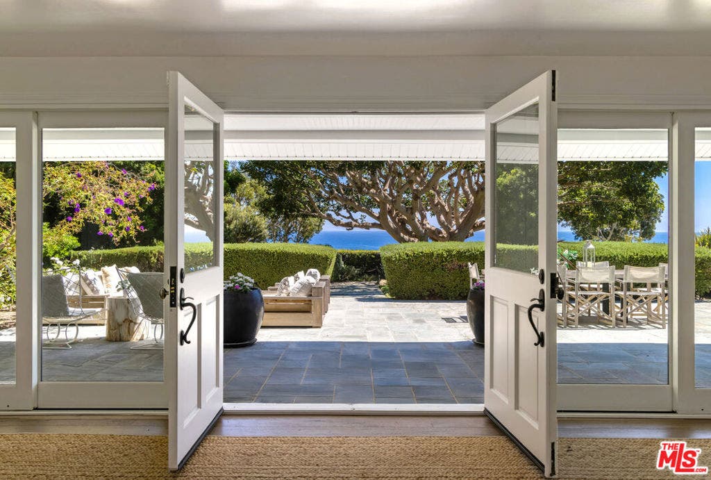 29225 Cliffside Drive, Malibu, CA 90265 29225 Cliffside Drive, Malibu, CA 90265