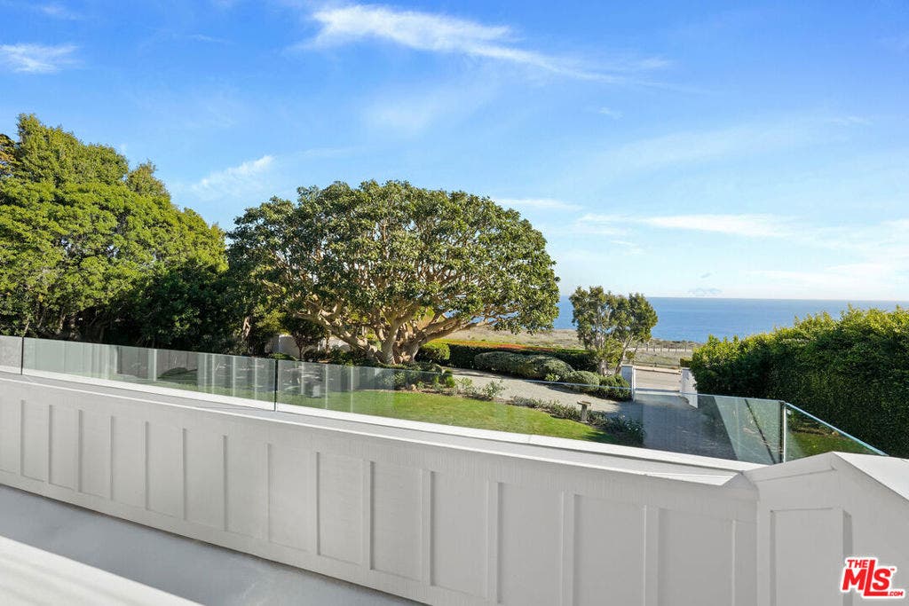 29225 Cliffside Drive, Malibu, CA 90265 29225 Cliffside Drive, Malibu, CA 90265