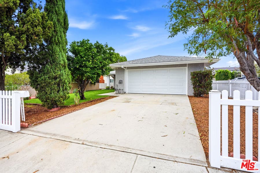 Property photo for 10818 Eldora Avenue, Los Angeles, CA