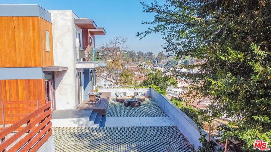 Property photo for 2251 Aaron, Los Angeles, CA