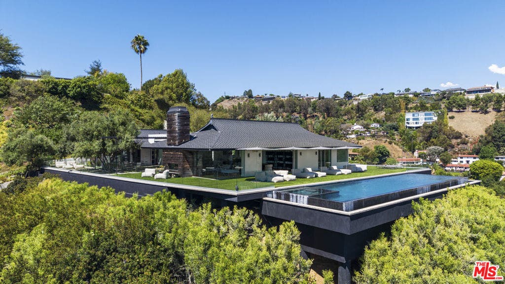 2402 Carman Crest Drive, Los Angeles, CA 90068 2402 Carman Crest Drive, Los Angeles, CA 90068