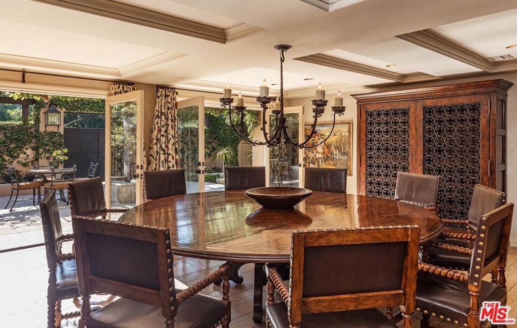 14701 Mulholland Drive, Los Angeles, CA 90077 14701 Mulholland Drive, Los Angeles, CA 90077