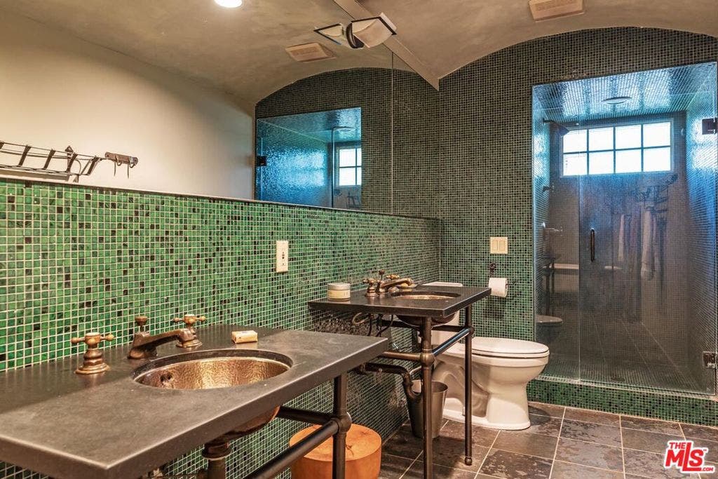 14701 Mulholland Drive, Los Angeles, CA 90077 14701 Mulholland Drive, Los Angeles, CA 90077