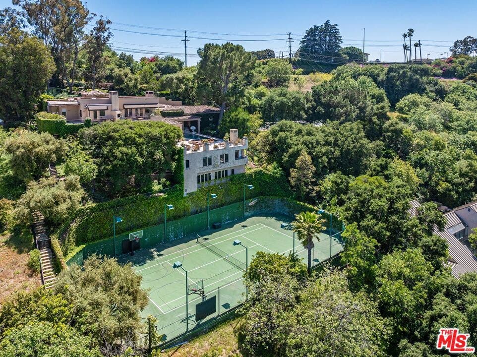 14701 Mulholland Drive, Los Angeles, CA 90077 14701 Mulholland Drive, Los Angeles, CA 90077