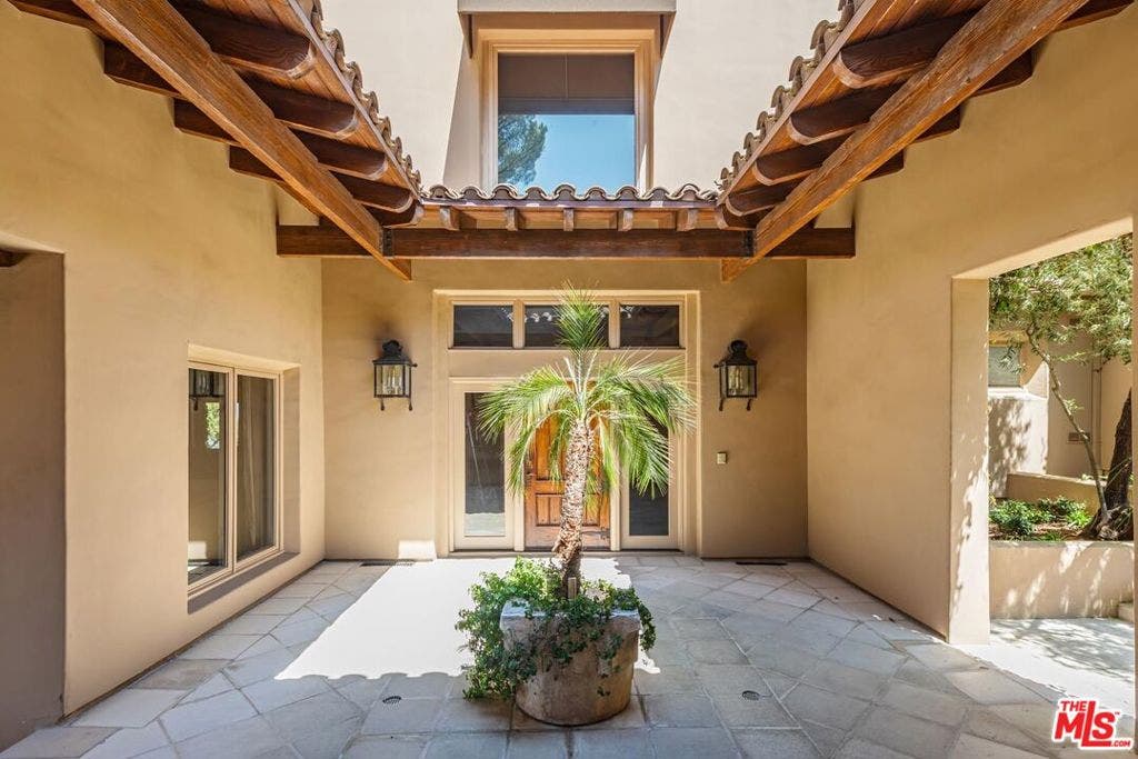 14701 Mulholland Drive, Los Angeles, CA 90077 14701 Mulholland Drive, Los Angeles, CA 90077