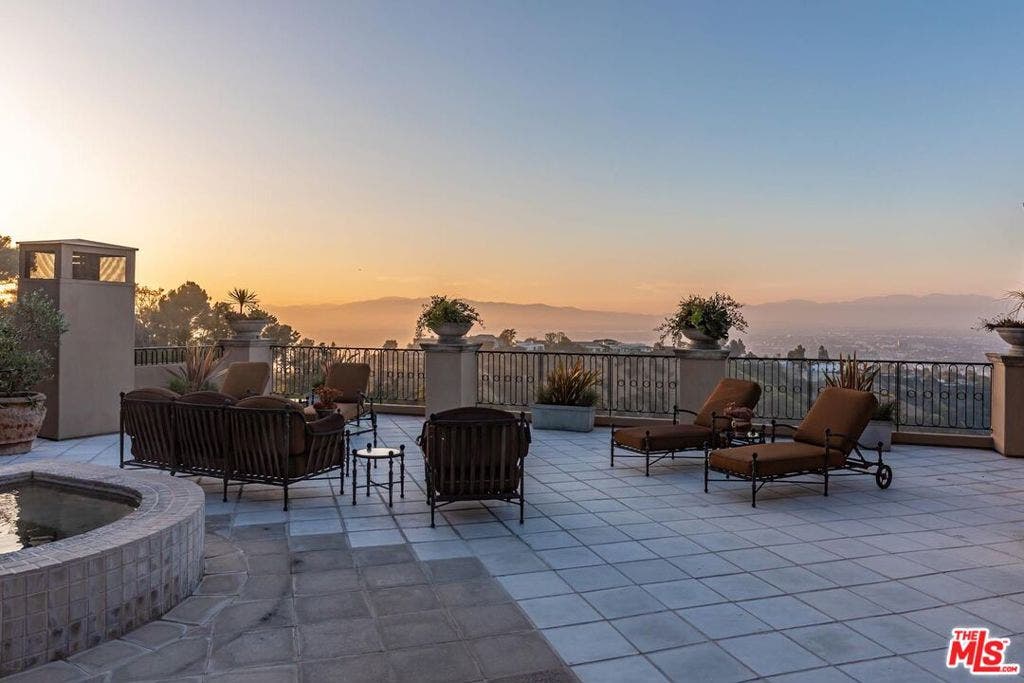 14701 Mulholland Drive, Los Angeles, CA 90077 14701 Mulholland Drive, Los Angeles, CA 90077