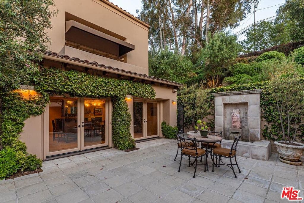 14701 Mulholland Drive, Los Angeles, CA 90077 14701 Mulholland Drive, Los Angeles, CA 90077