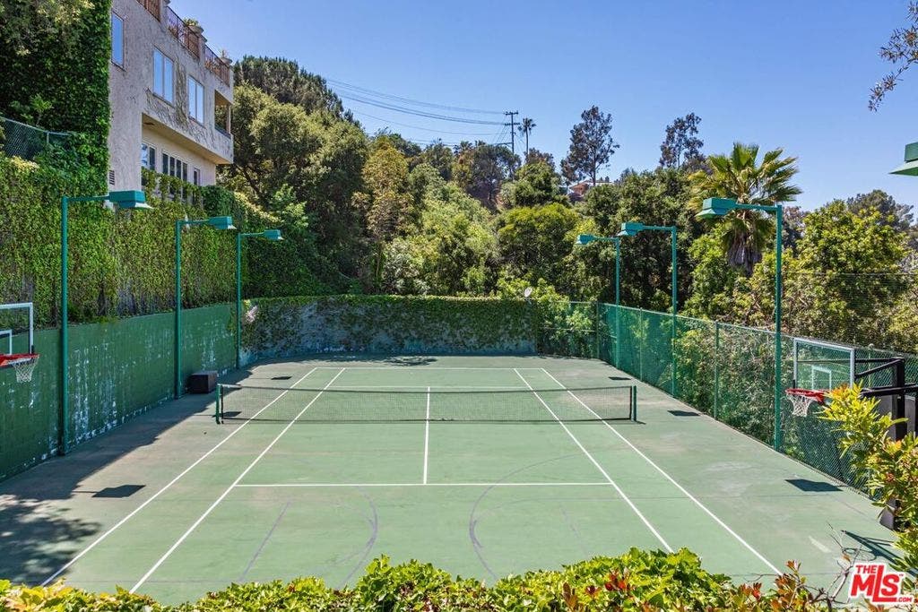 14701 Mulholland Drive, Los Angeles, CA 90077 14701 Mulholland Drive, Los Angeles, CA 90077