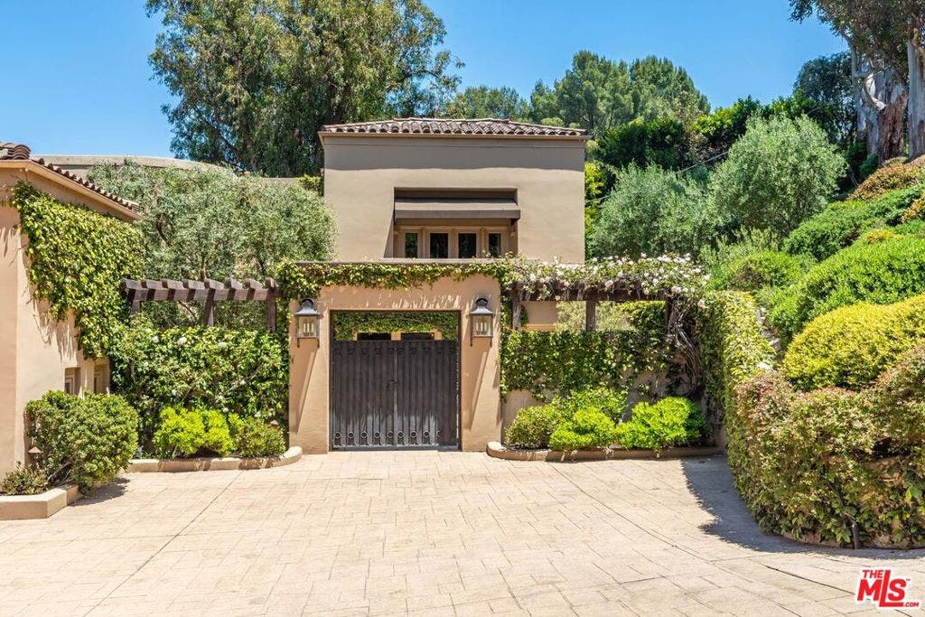 14701 Mulholland Drive, Los Angeles, CA 90077 14701 Mulholland Drive, Los Angeles, CA 90077