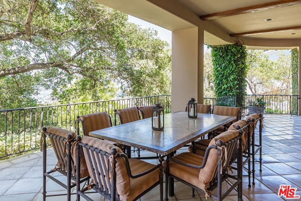14701 Mulholland Drive, Los Angeles, CA 90077 14701 Mulholland Drive, Los Angeles, CA 90077