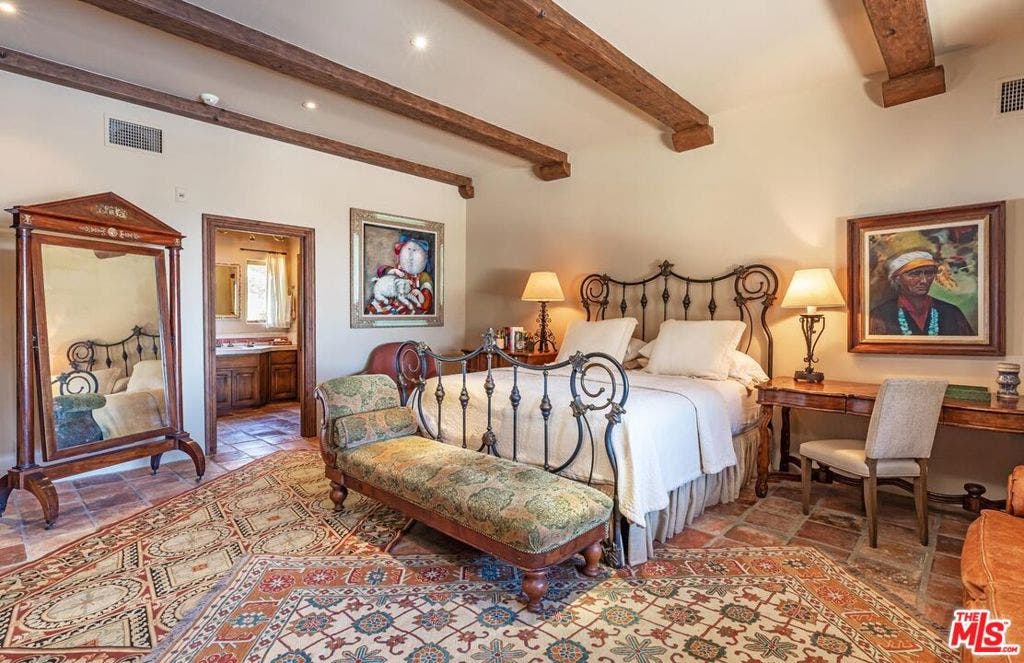 14701 Mulholland Drive, Los Angeles, CA 90077 14701 Mulholland Drive, Los Angeles, CA 90077