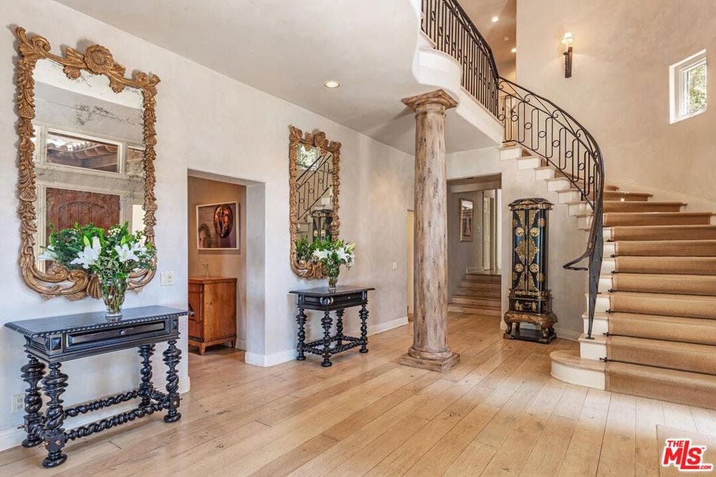 14701 Mulholland Drive, Los Angeles, CA 90077 14701 Mulholland Drive, Los Angeles, CA 90077