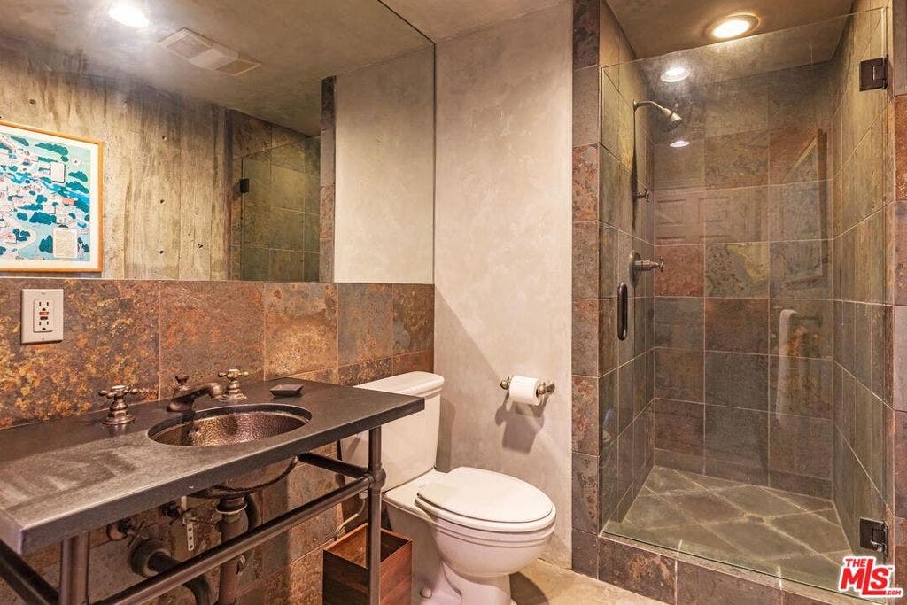 14701 Mulholland Drive, Los Angeles, CA 90077 14701 Mulholland Drive, Los Angeles, CA 90077