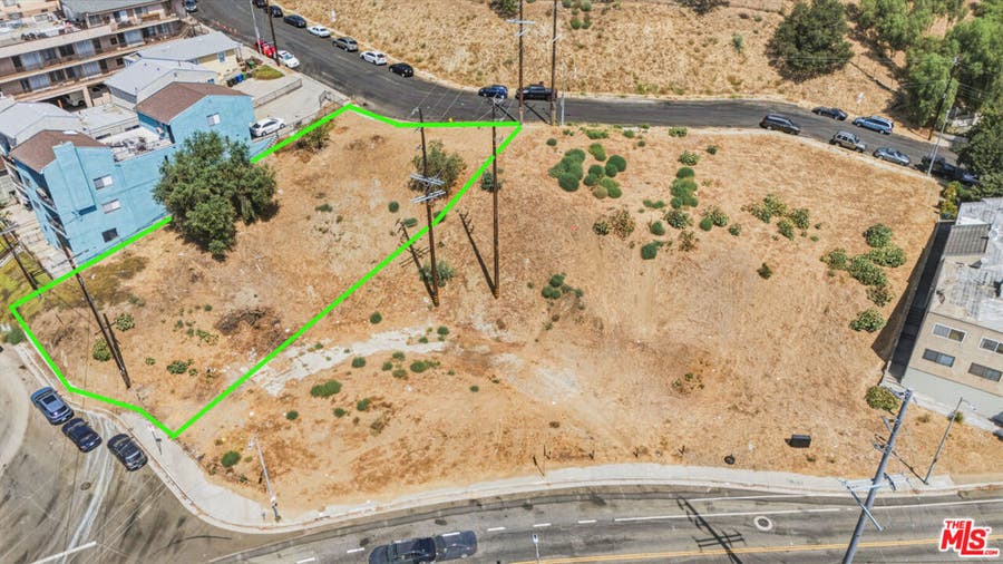 Property photo for 702 Lookout Dr, Los Angeles, CA