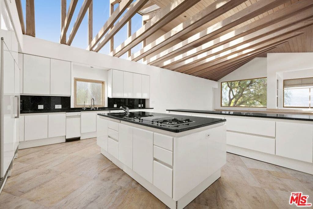 11975 Crest Place, Beverly Hills, CA 90210 11975 Crest Place, Beverly Hills, CA 90210