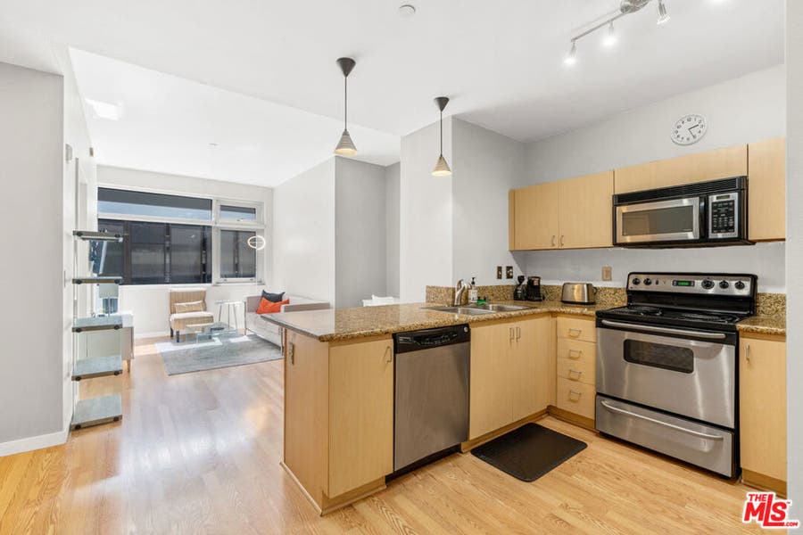 Property photo for 630 W 6th Street, #613, Los Angeles, CA