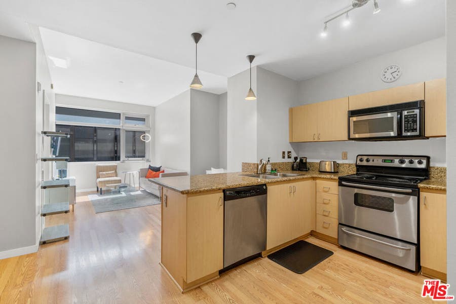 Property photo for 630 6th Street, #613, Los Angeles, CA
