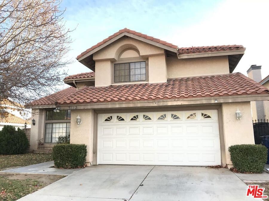 Property photo for 3112 Caminito Lane, Palmdale, CA