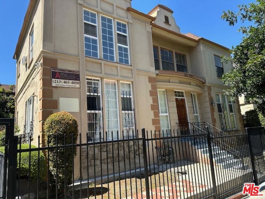 Property photo for 925 S Hobart Boulevard, #1/2, Los Angeles, CA