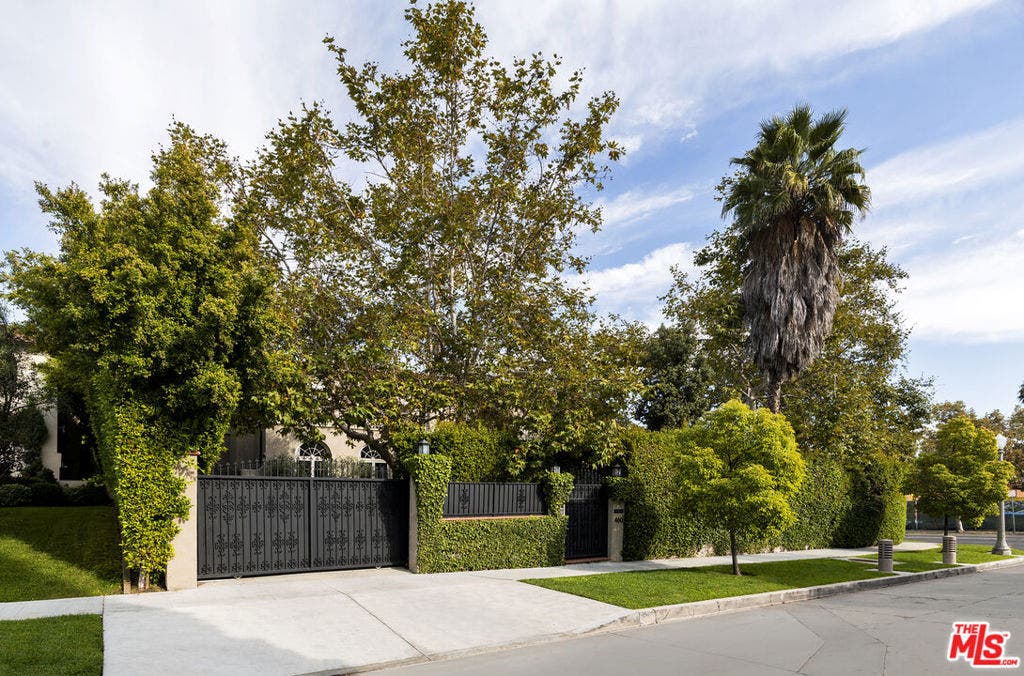 460 S Las Palmas Avenue, Los Angeles, CA 90020 460 S Las Palmas Avenue, Los Angeles, CA 90020