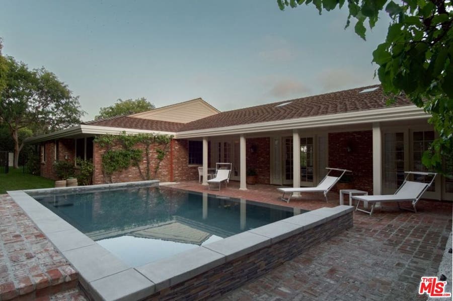 Property photo for 1121 N Beverly Drive, Beverly Hills, CA
